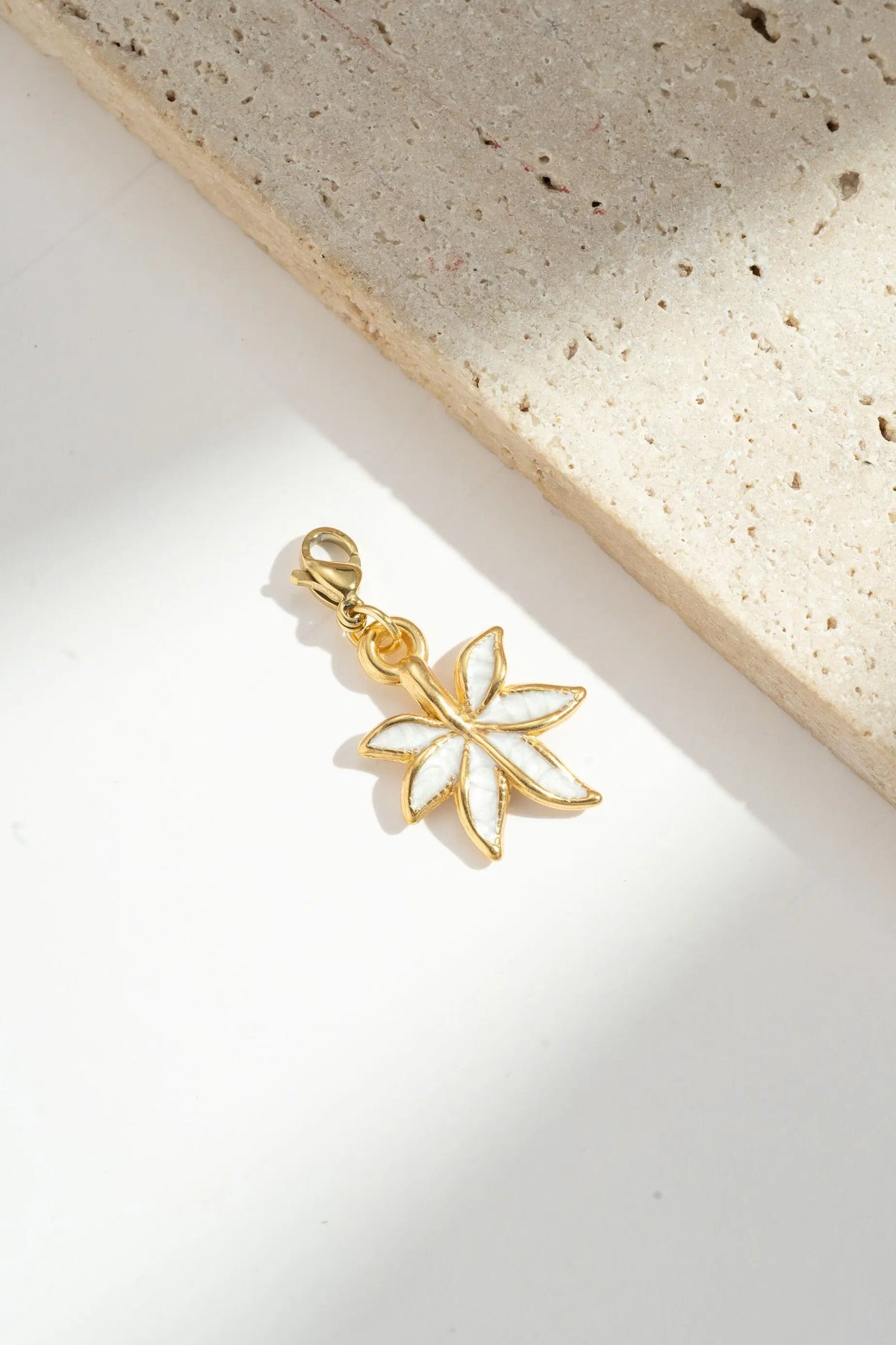 Charm Feuille d'Ărable
